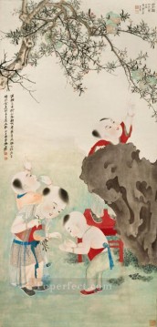 ザクロの木の下で遊ぶチャン・ダイチエンの子供たち 1948 年古い中国人 Oil Paintings